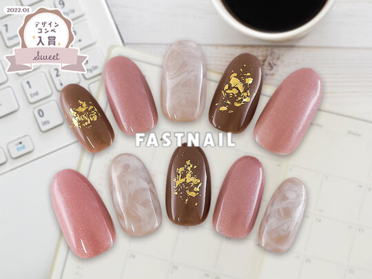 金箔を使ったニュアンスネイル