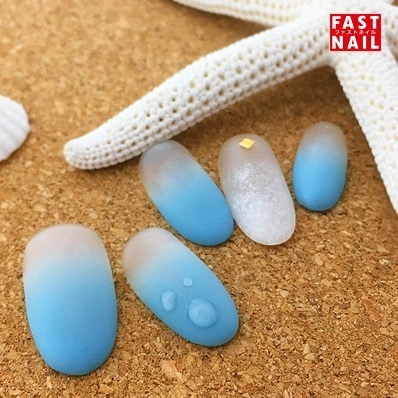 夏におすすめのマットネイル×水滴のデザイン