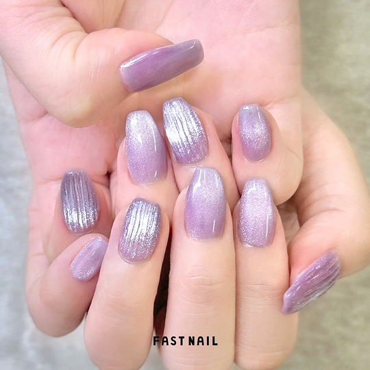 ラベンダーのマグネットネイル